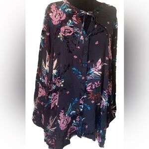 Torrid blouse size 4 preloved ❤️